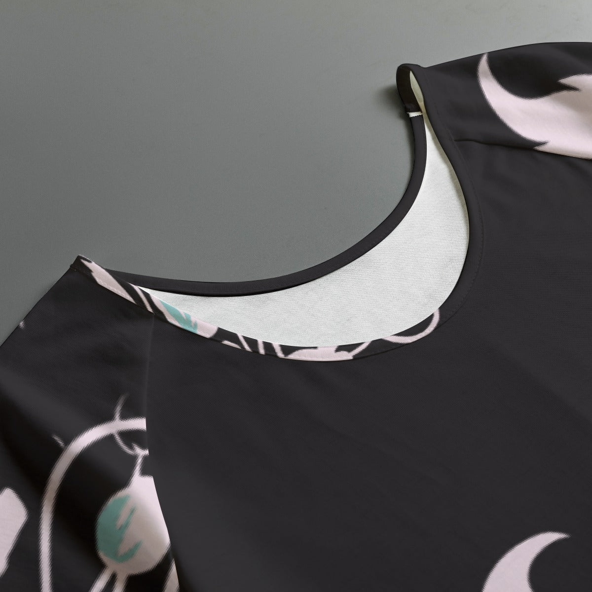 All-Over Print Women's Round Neck T-shirt With Raglan Sleeve