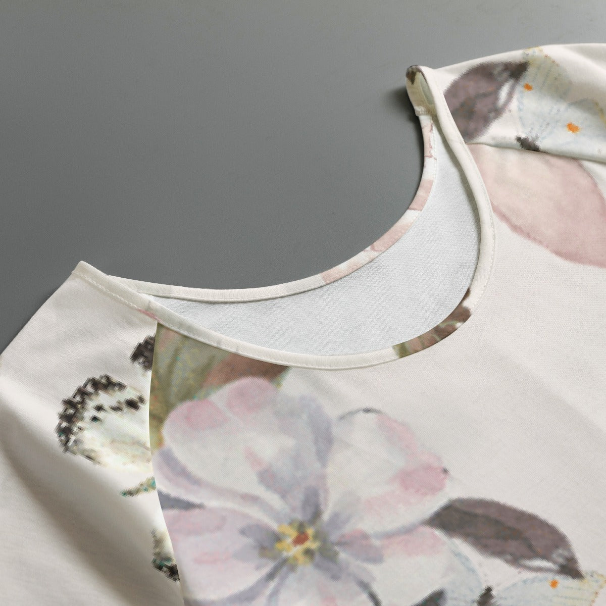 All-Over Print Women's Round Neck T-shirt With Raglan Sleeve