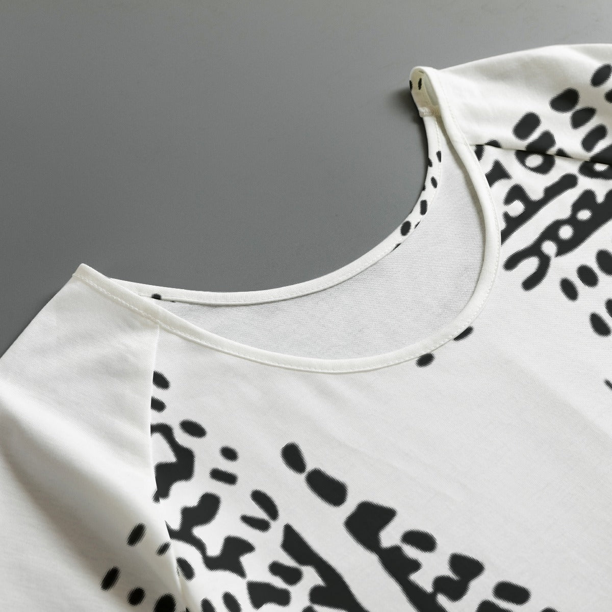 All-Over Print Women's Round Neck T-shirt With Raglan Sleeve