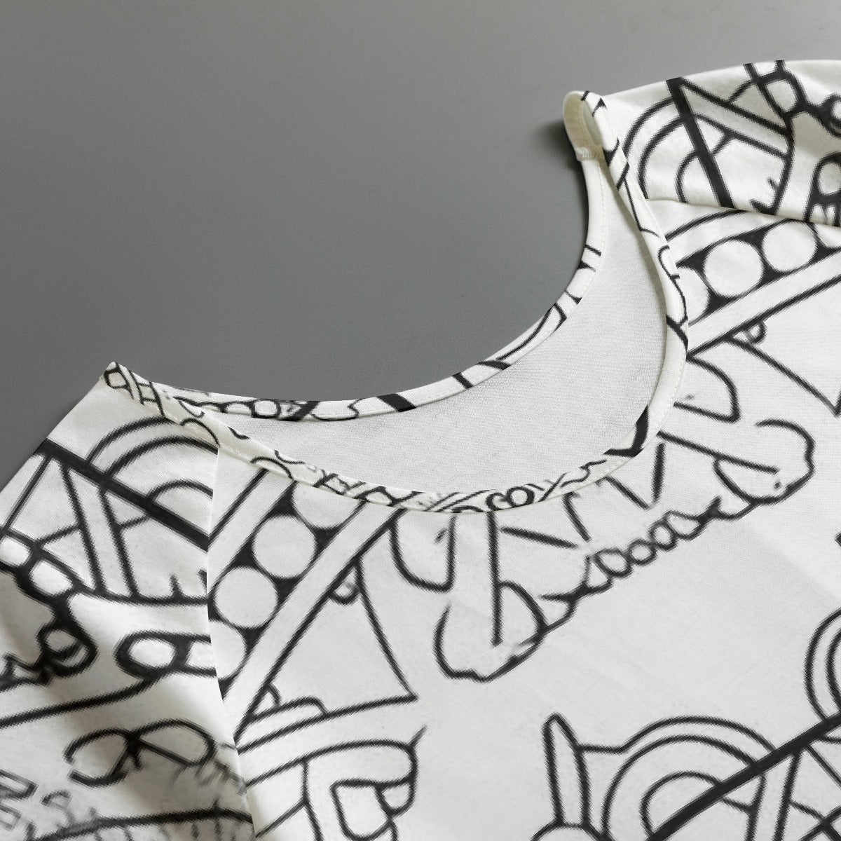 All-Over Print Women's Round Neck T-shirt With Raglan Sleeve