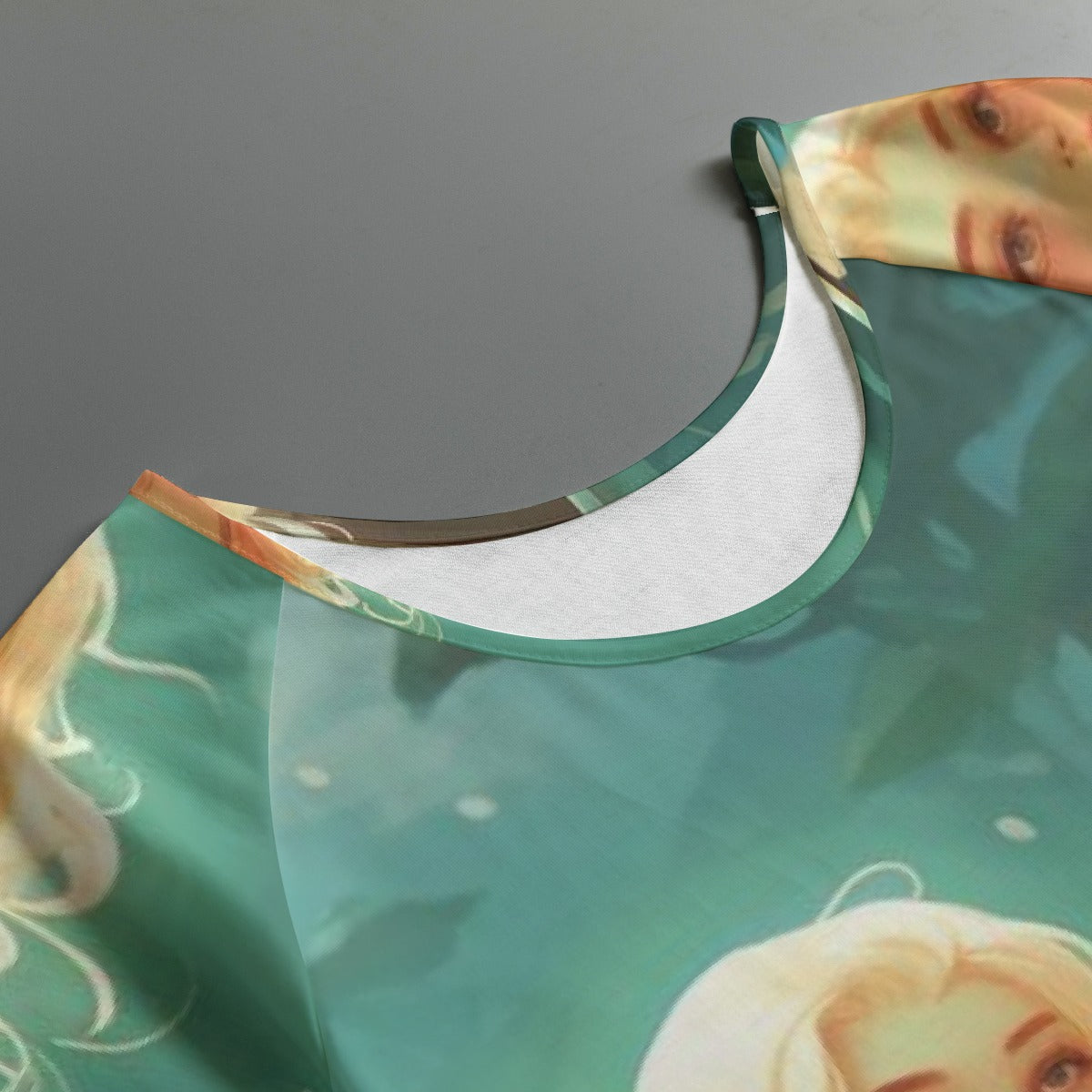 All-Over Print Women's Round Neck T-shirt With Raglan Sleeve