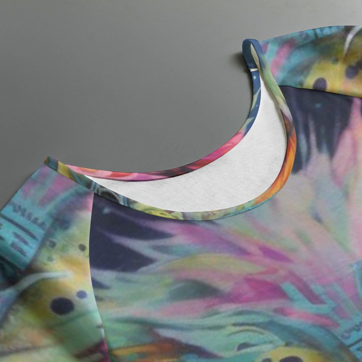 All-Over Print Women's Round Neck T-shirt With Raglan Sleeve