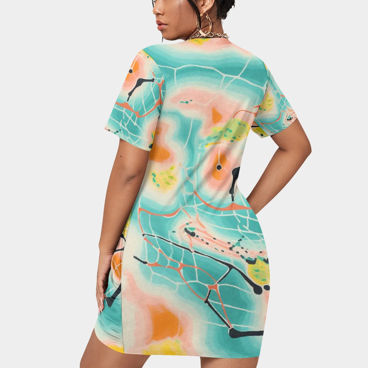 All-Over Print Women’s Stacked Hem Dress With Short Sleeve（Plus Size）