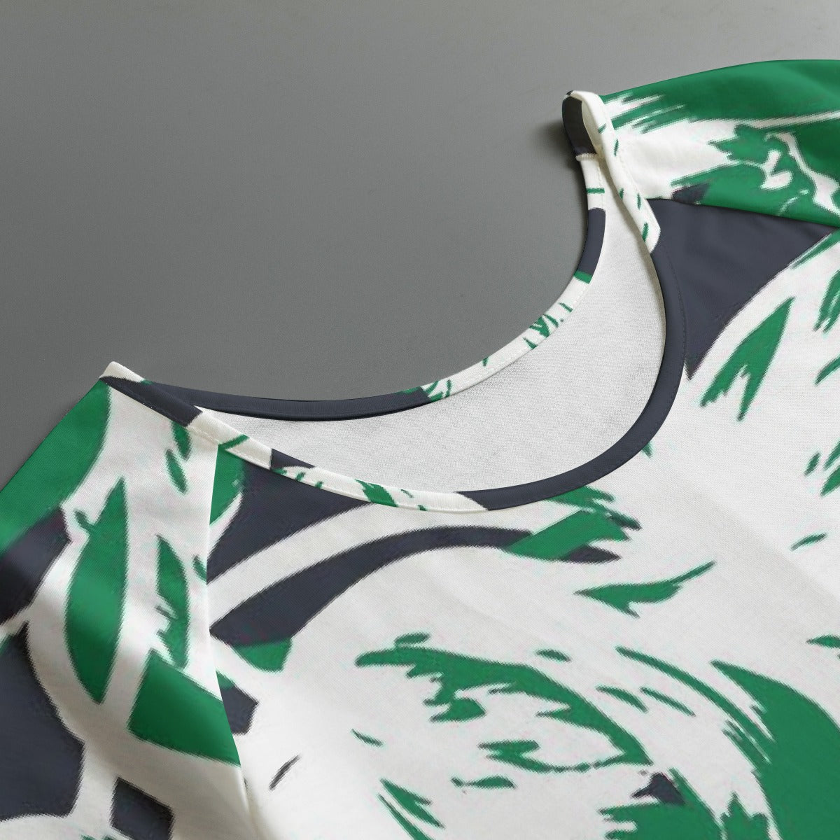 All-Over Print Women's Round Neck T-shirt With Raglan Sleeve