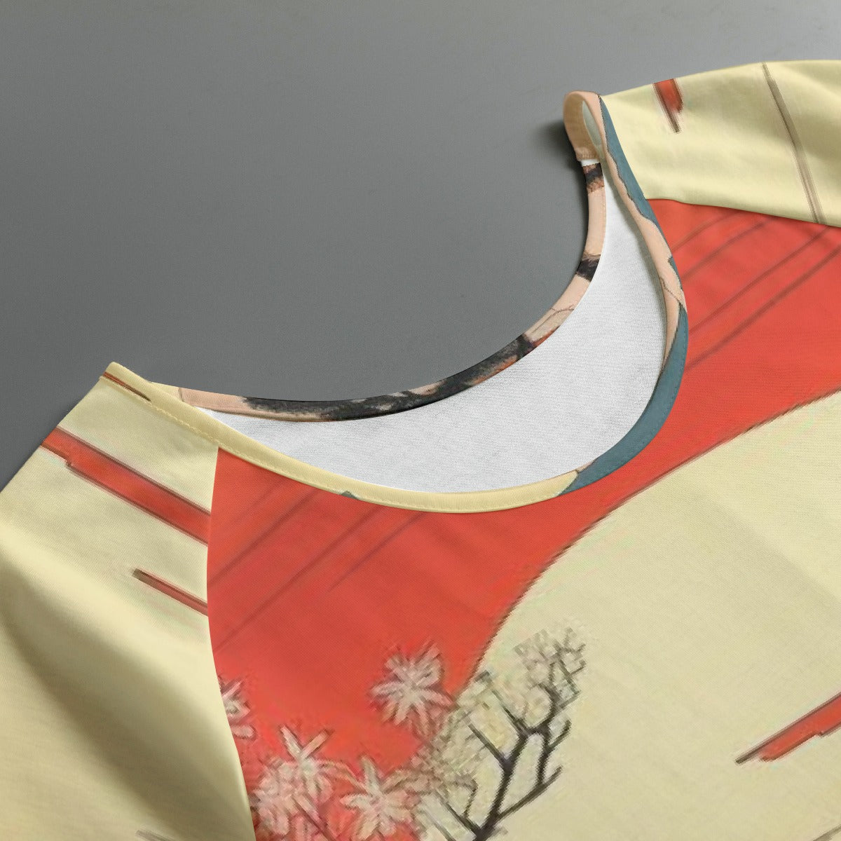 All-Over Print Women's Round Neck T-shirt With Raglan Sleeve