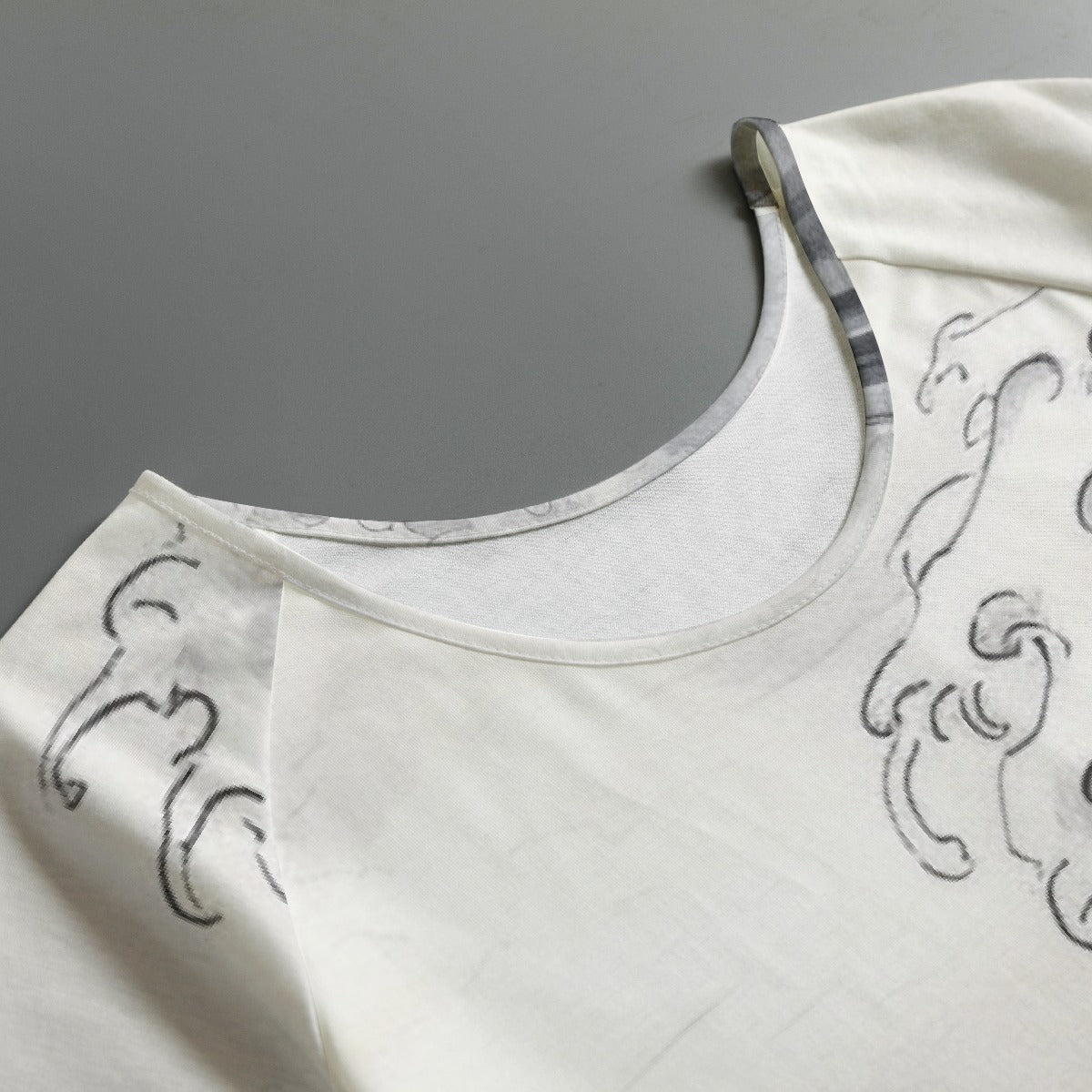 All-Over Print Women's Round Neck T-shirt With Raglan Sleeve