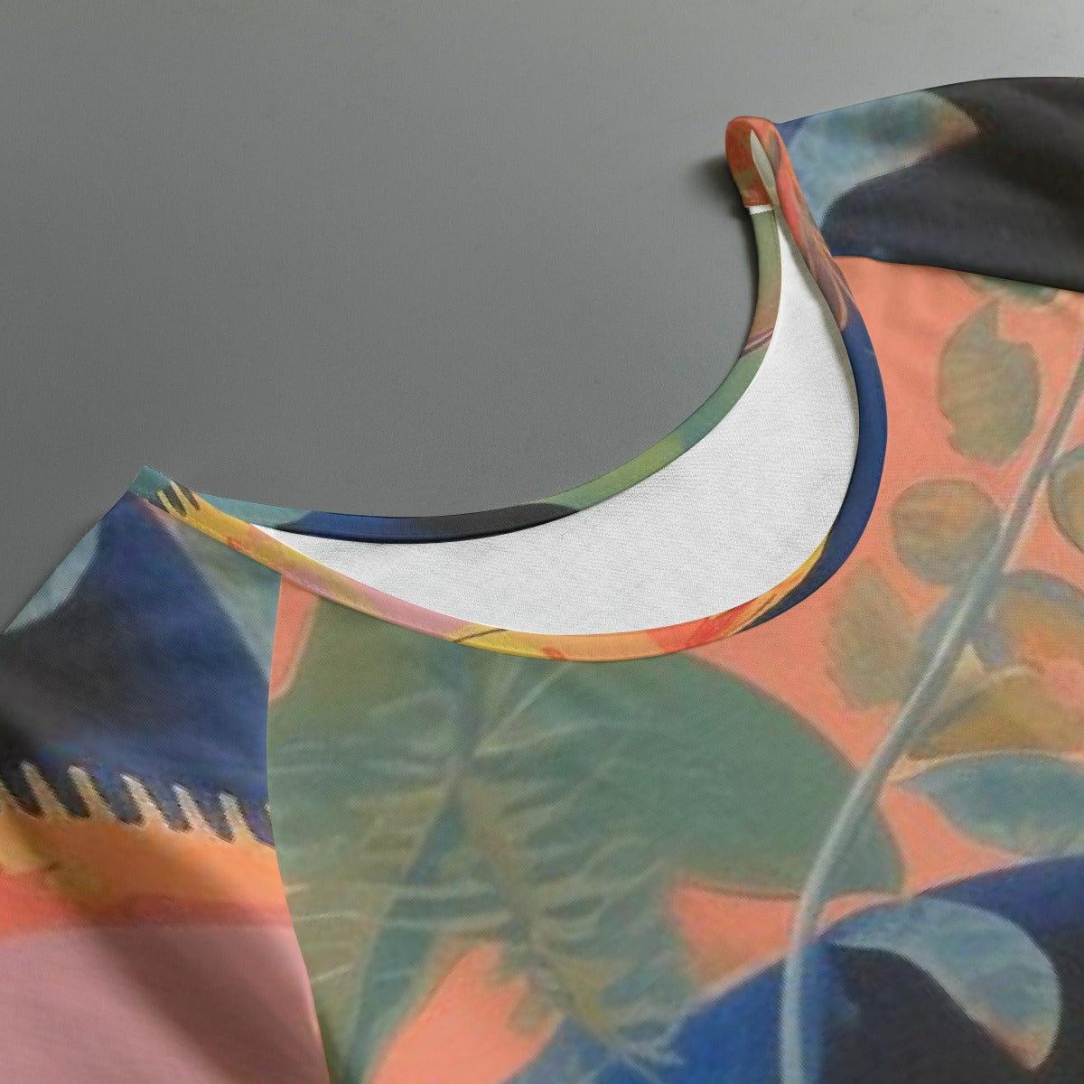 All-Over Print Women's Round Neck T-shirt With Raglan Sleeve