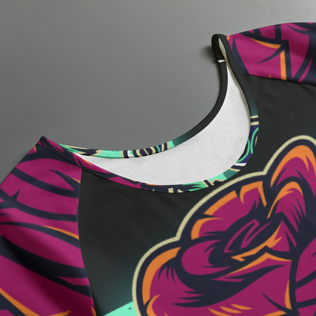 All-Over Print Women's Round Neck T-shirt With Raglan Sleeve