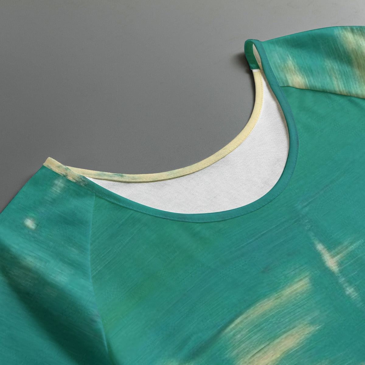 All-Over Print Women's Round Neck T-shirt With Raglan Sleeve