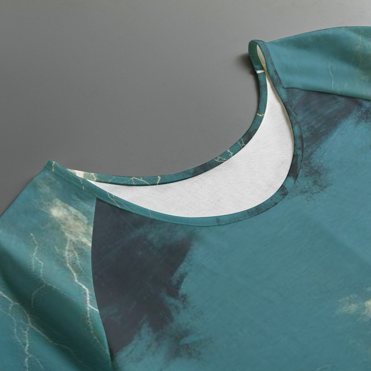 All-Over Print Women's Round Neck T-shirt With Raglan Sleeve