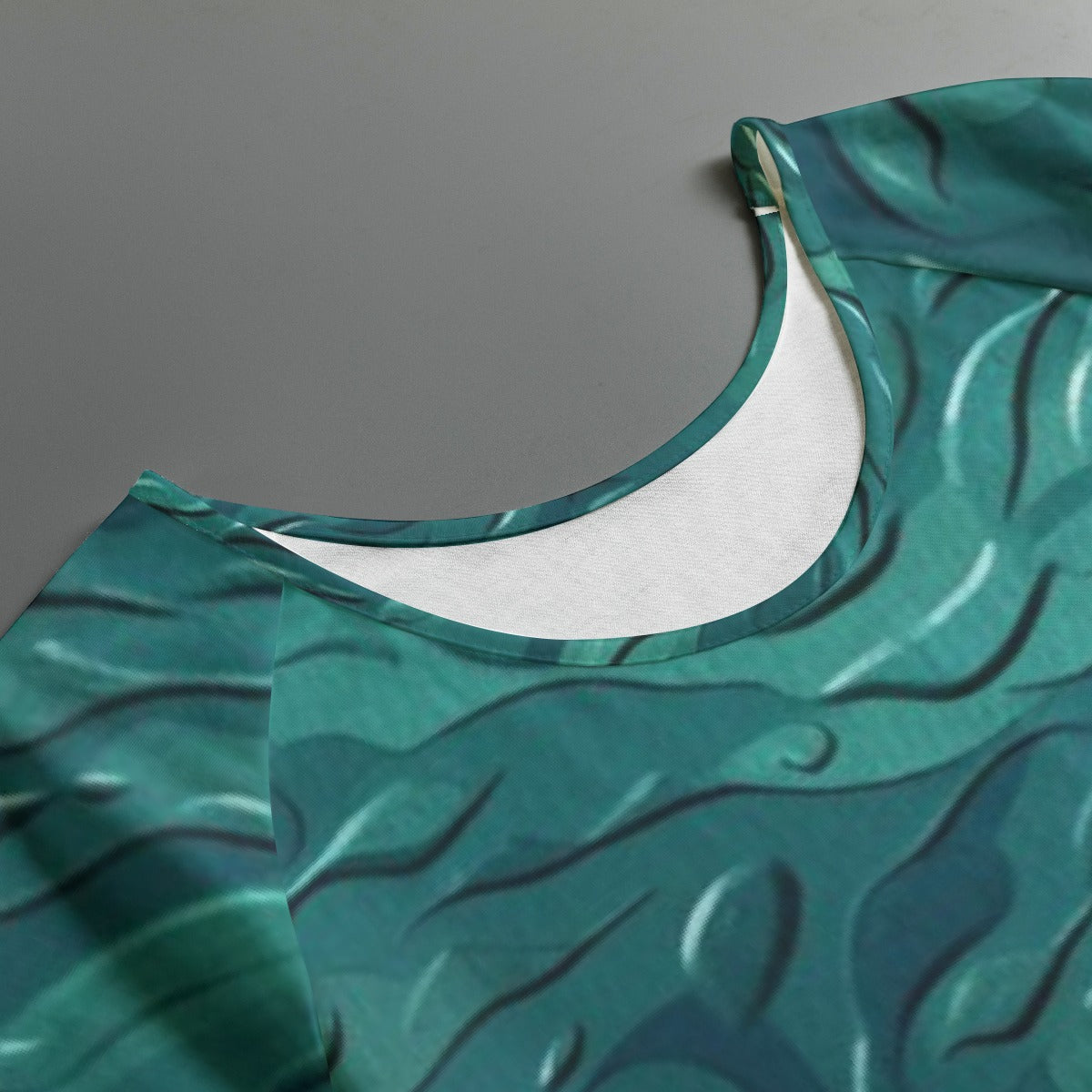 All-Over Print Women's Round Neck T-shirt With Raglan Sleeve