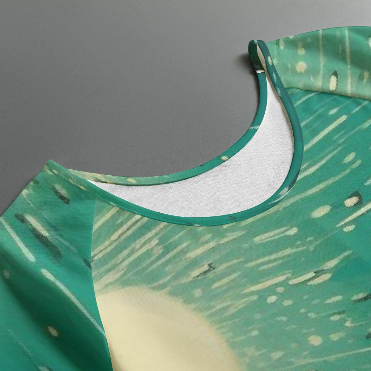 All-Over Print Women's Round Neck T-shirt With Raglan Sleeve
