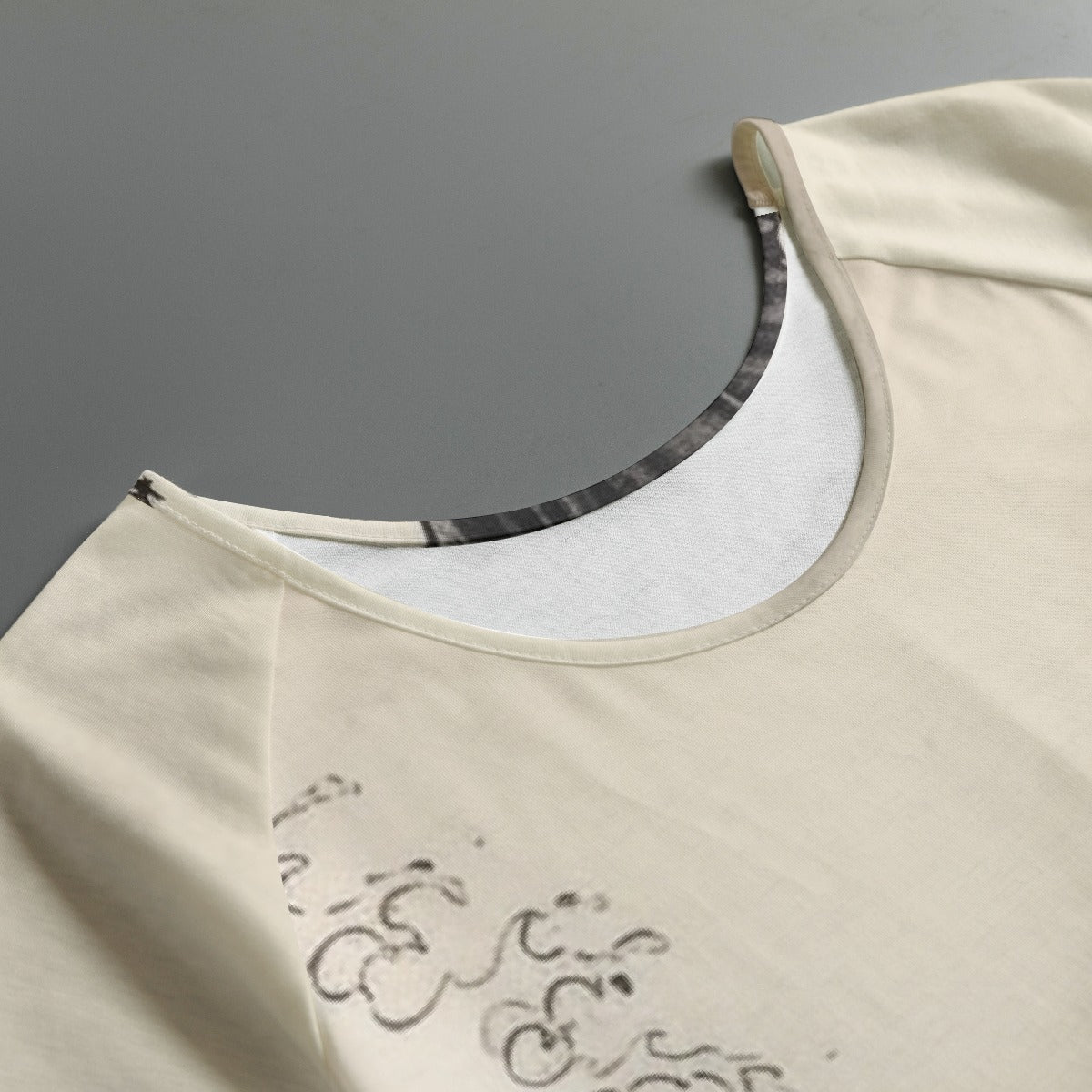All-Over Print Women's Round Neck T-shirt With Raglan Sleeve