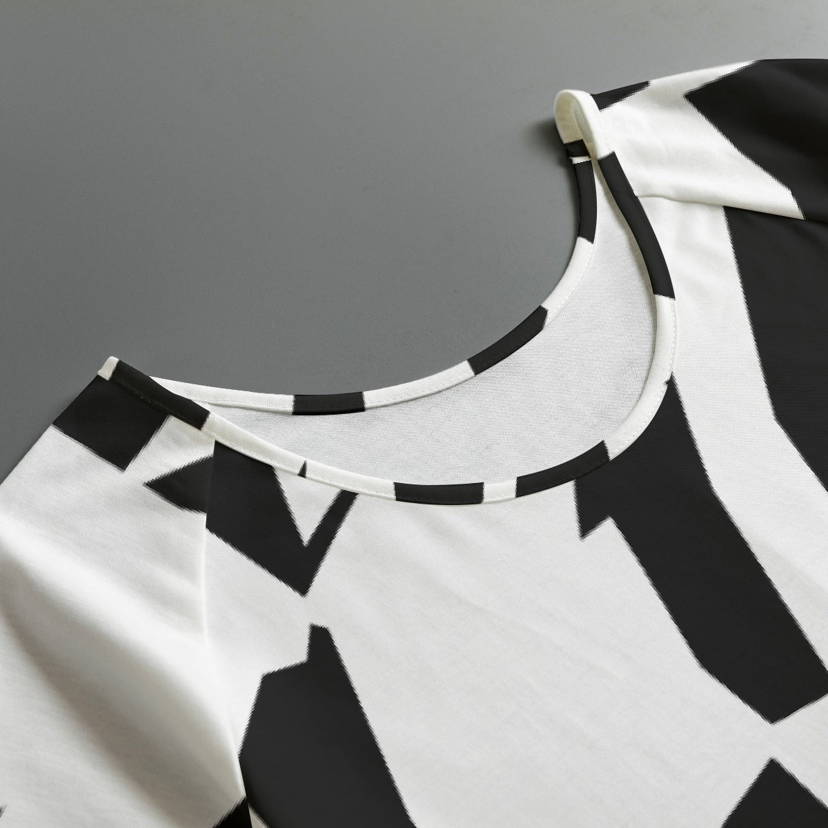 All-Over Print Women's Round Neck T-shirt With Raglan Sleeve