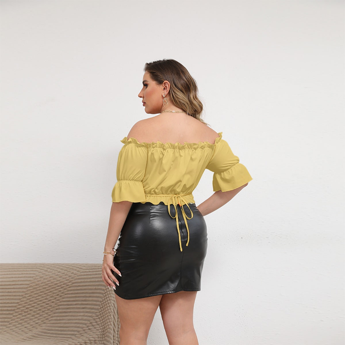 All-Over Print Women's Off-shoulder Cropped Top With Short Puff Sleeve