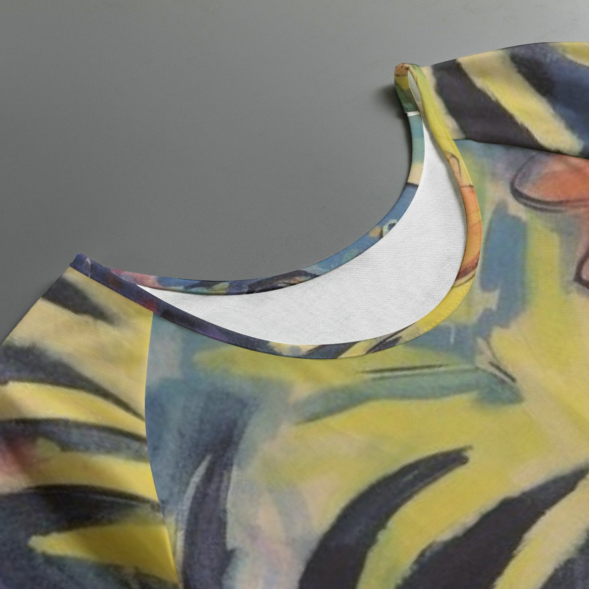 All-Over Print Women's Round Neck T-shirt With Raglan Sleeve