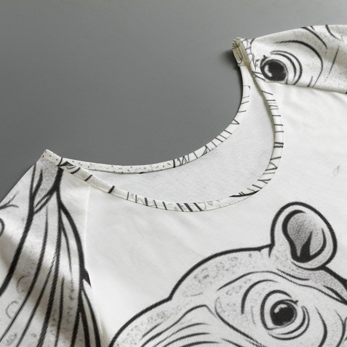 All-Over Print Women's Round Neck T-shirt With Raglan Sleeve