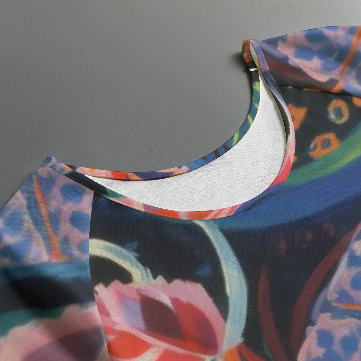 All-Over Print Women's Round Neck T-shirt With Raglan Sleeve