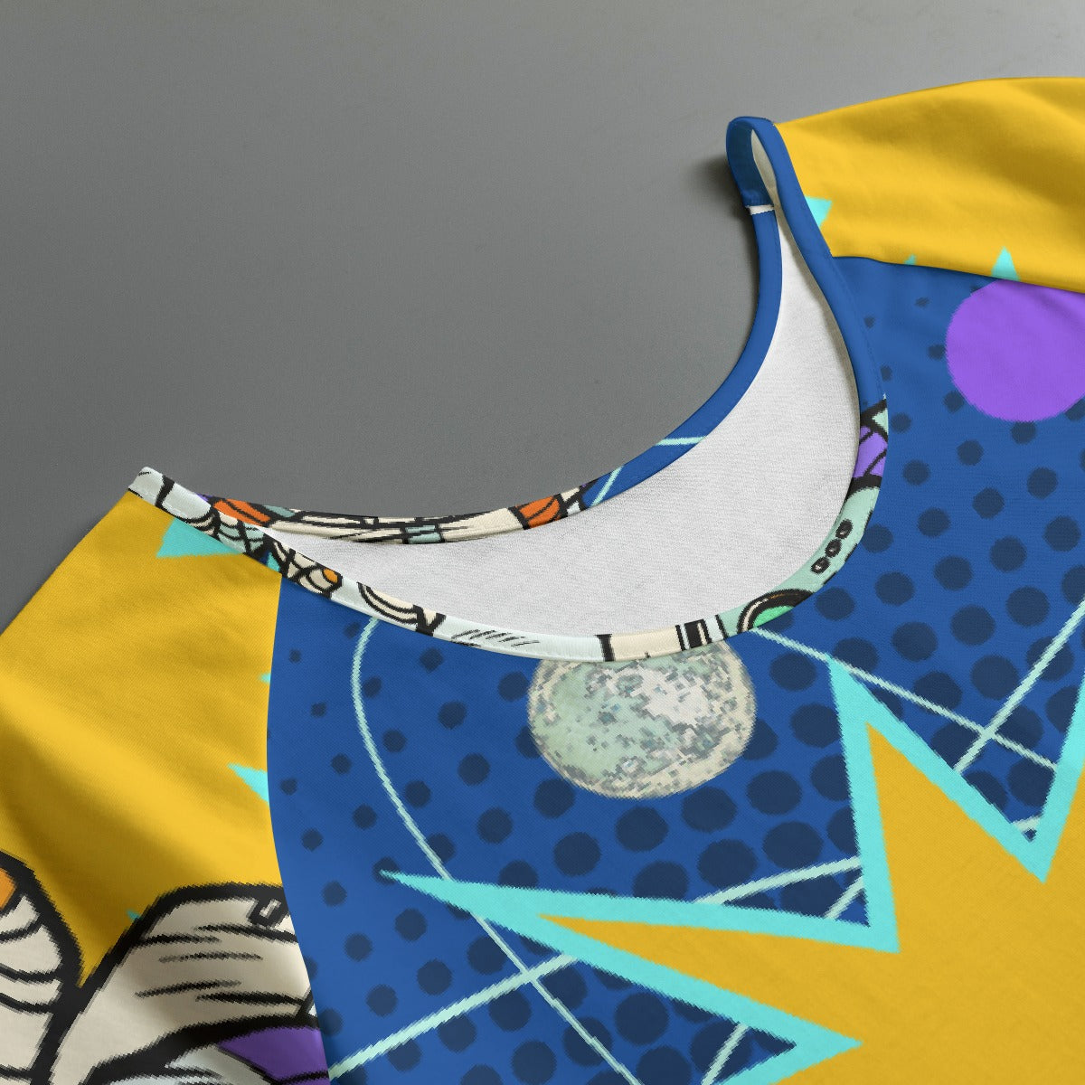 All-Over Print Women's Round Neck T-shirt With Raglan Sleeve