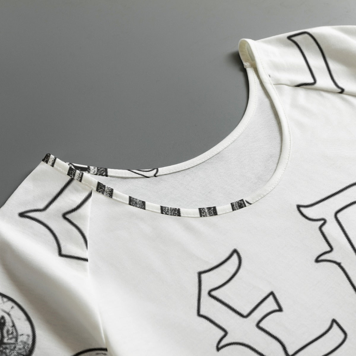 All-Over Print Women's Round Neck T-shirt With Raglan Sleeve