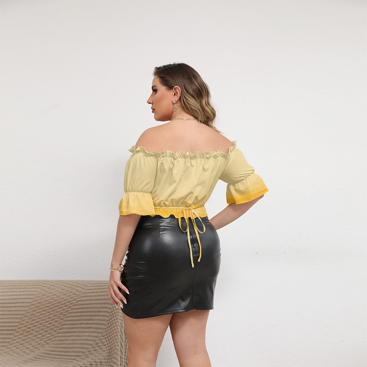 All-Over Print Women's Off-shoulder Cropped Top With Short Puff Sleeve