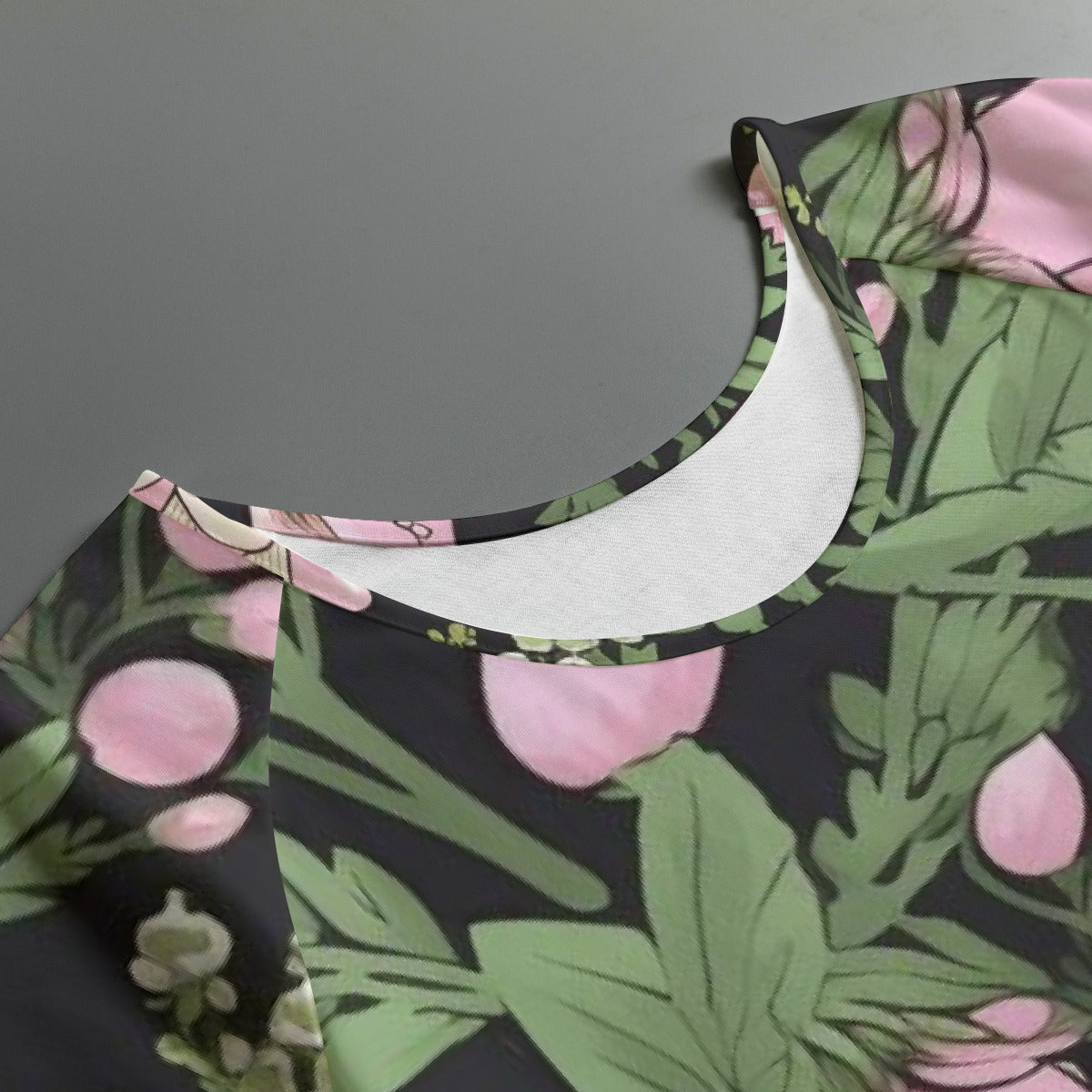 All-Over Print Women's Round Neck T-shirt With Raglan Sleeve